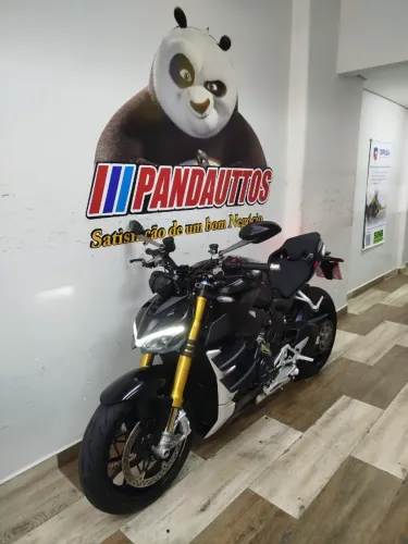 DUCATI STREETFIGHTER 1.100 V4