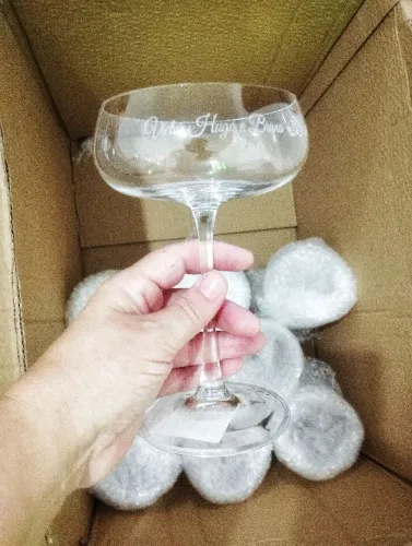 Gravação laser em vidro ou cristal