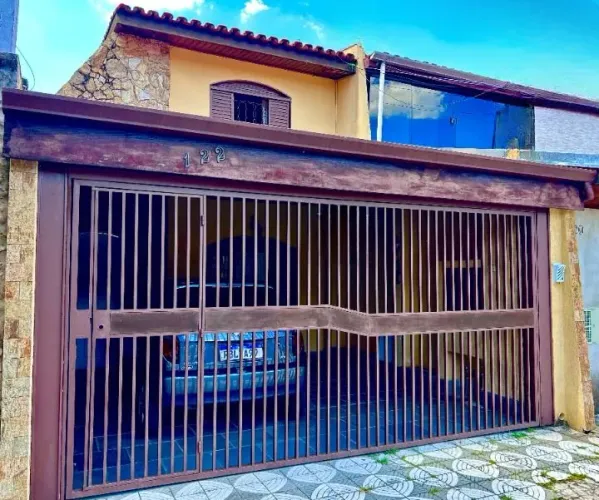 Sobrado no Jardim Simus 2 dormitórios quintal amplo com potencial gourmet