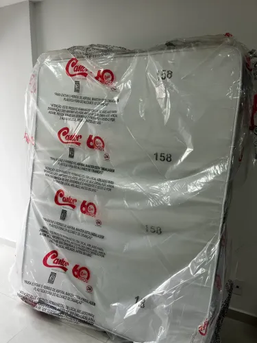 Colchão QUEEN Hibrido Innovation Plus MUITO NOVO