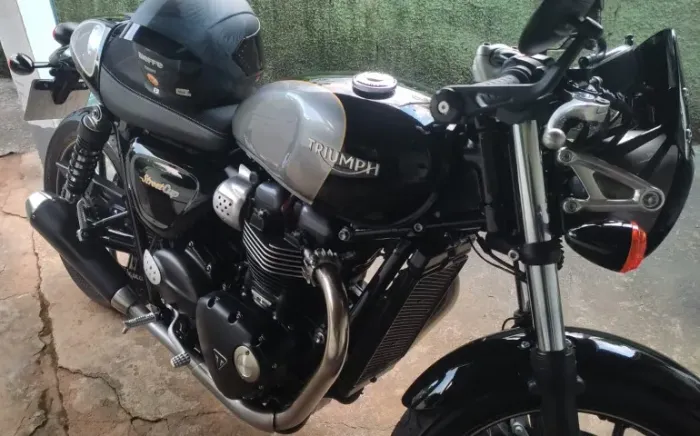 Triumph Street Cup 900