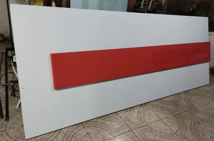 Placa de loja em ACM Estrutura  Reforçada