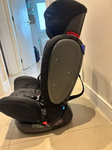 Vendo Cadeirinha Infantil Reclinável - Marca: Cosco
