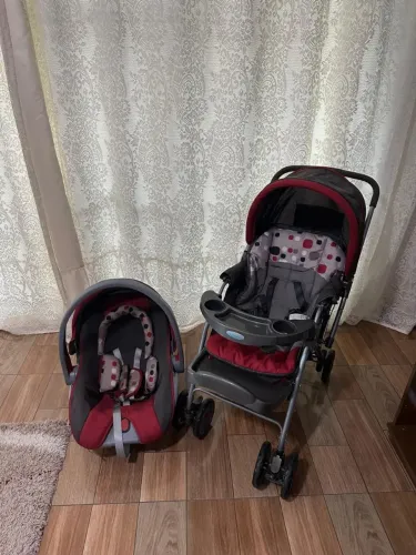 Carrinho de Bebê Cosco