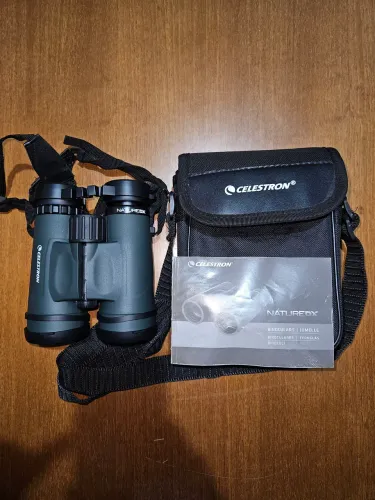 Binóculos Celestron Nature DX 8x42
