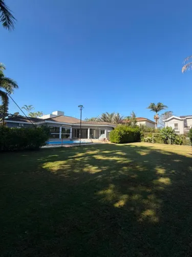 Casa térrea em condomínio