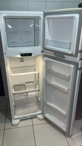 Geladeira Consul Frost free