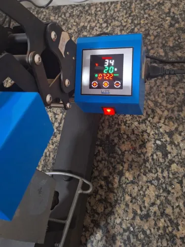Máquina personalizar boné