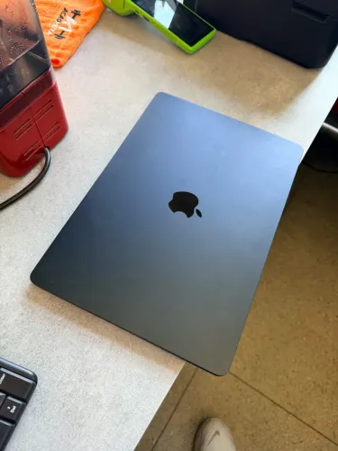 MacBook Air m2 15. 512gb