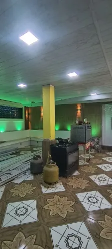 Vendo casa, salão de festas, quintal na Vila Rosali 