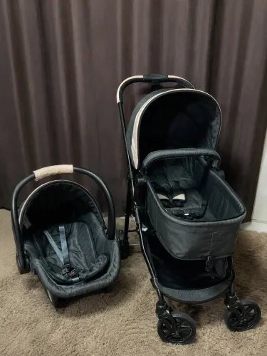 Carrinho + bebê conforto