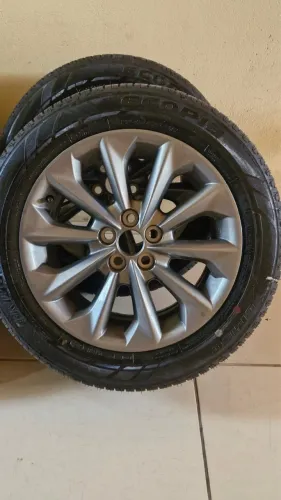 Rodas 16 pneus novos Corolla Gli 2026