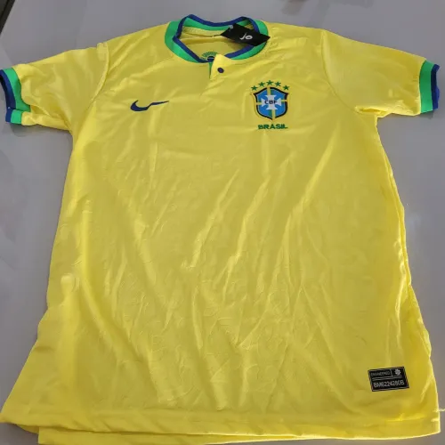 Camiseta Retrô Brasil 2022