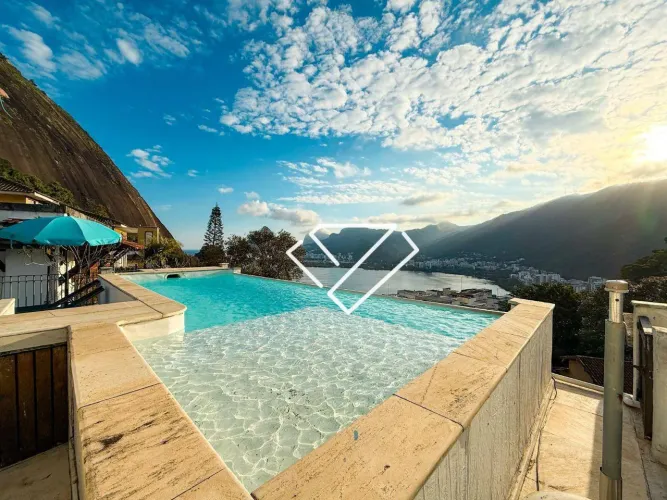 Casa com 4 quartos à venda, 363 m² por R$ 7.100.000 - Lagoa - Rio de Janeiro/RJ