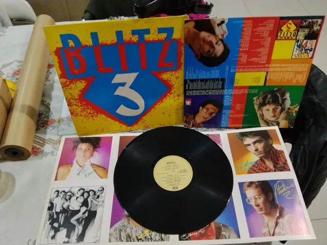 LP Vinil Blitz 3 - Original 1984 Completo Com Encarte e Fotos