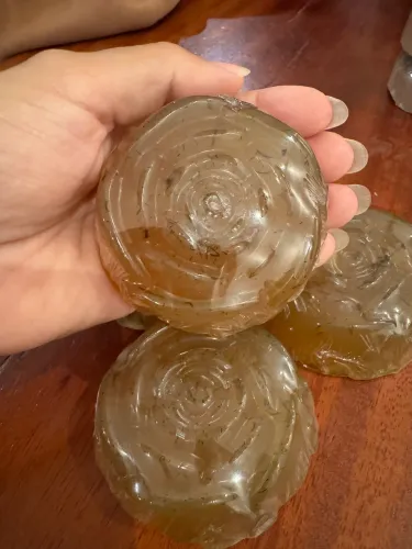 Sabonete natural de camomila e jasmim kit com 3 unidades 70 gramas 