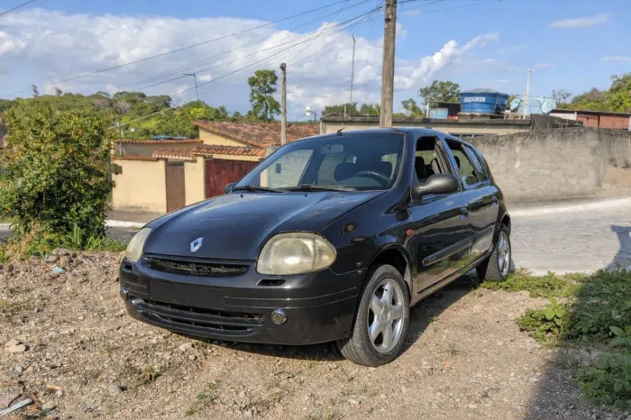 Renault Clio RN/ Expression 1.6 16V 5P 2001
