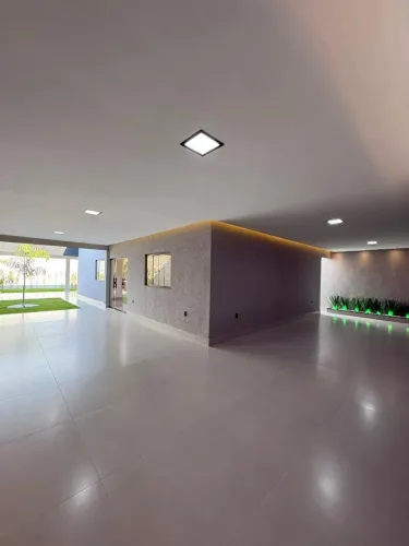 Casa c/ENTRADA REDUZIDA 11 MIL! 3Q sendo 1S - Churrasqueira Revestida e Quintal Enorme - J
