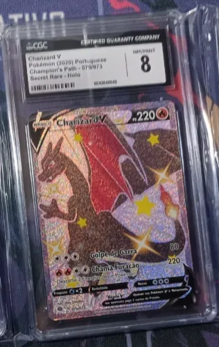 Charizard V - Pokémon - Graduado pra CGC - Nota 8