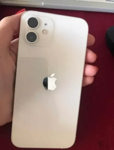 iPhone 12, 64gb, 79% de saúde de bateria, todo original com caixa
