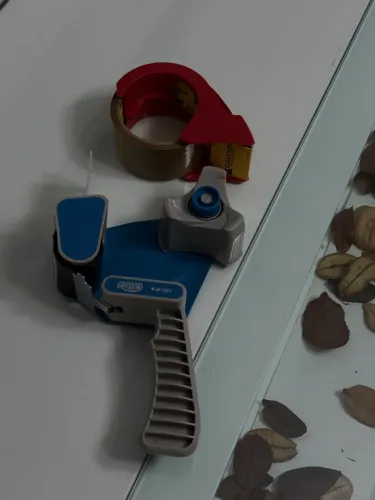 Embalar com fita ficou mais fácil