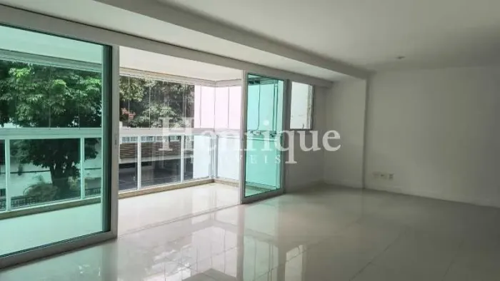 Apartamento : Padrão / Residencial / Leblon