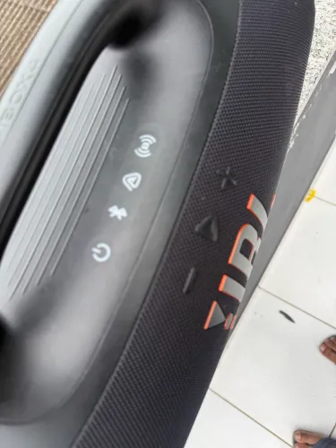 Jbl bombox 4