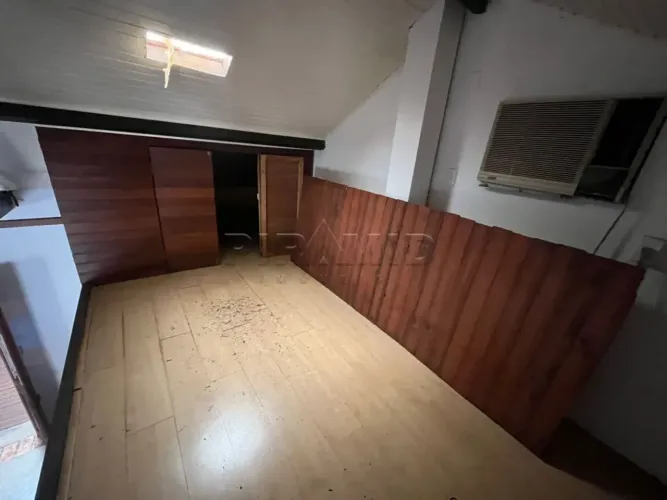 Casa mista, no bairro Jardim América, Zona Sul, em Ribeirão Preto/SP;