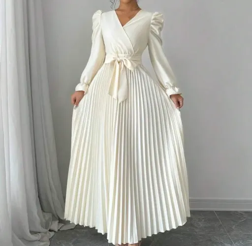 Vestido longo plissado com manga
