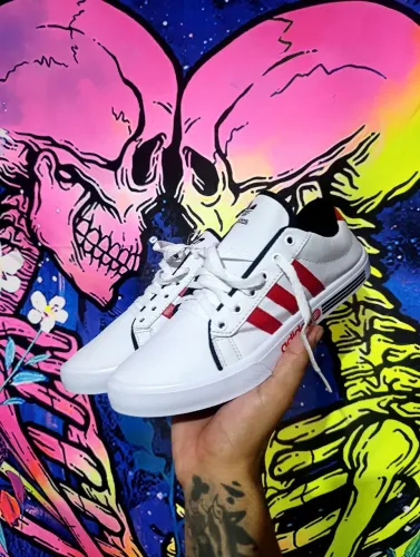 Tênis unissex Adidas 