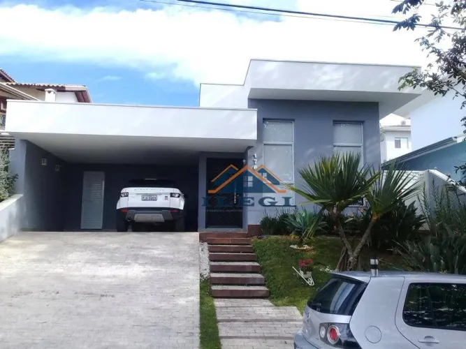 Casa à venda no Condomínio Terras de São Francisco - Vinhedo/SP
