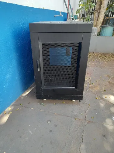 Rack de piso 16U