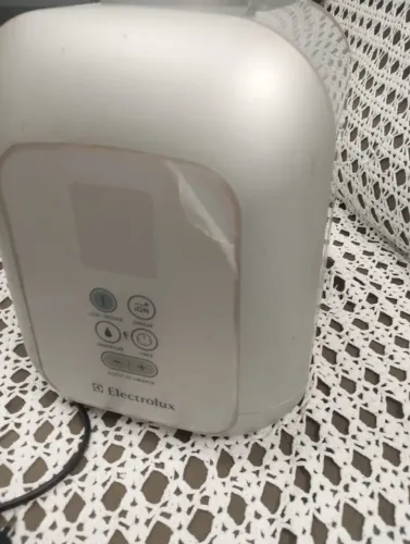 Umidificador Ionizador Ultrassônico Electrolux Um05e Bivolt