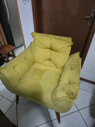 Poltrona Amarela 