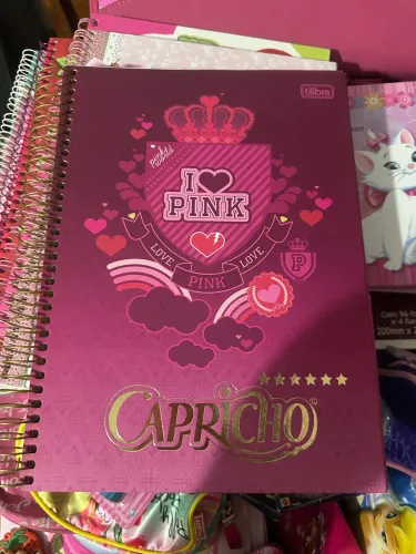 caderno capricho 10 matérias novo anos 2000 vintage