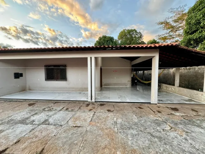 Vendo casa em altos na BR