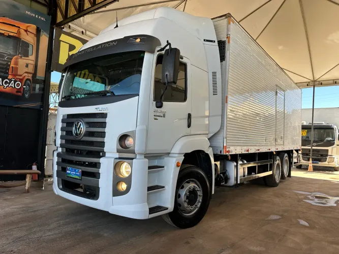 VW 25-360 ano:2022 cabine leito baú de 8 mt assoalho na chapa