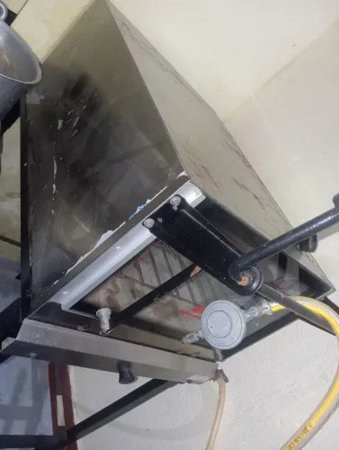 Forno com pedra refratária para pizza