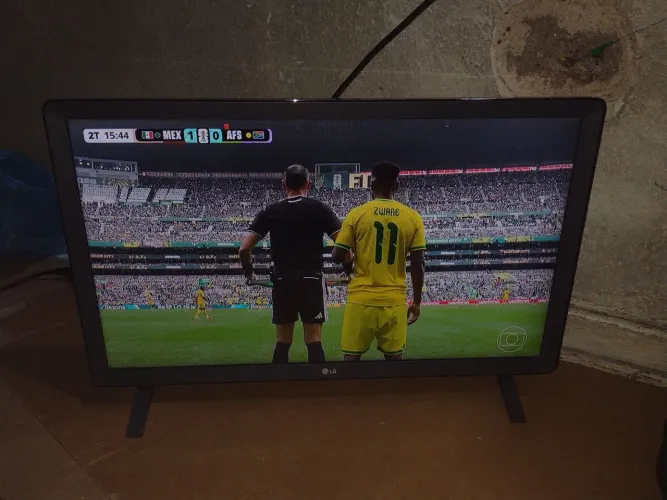 Smart TV Monitor LCD LED - 24" (23.6") FHD