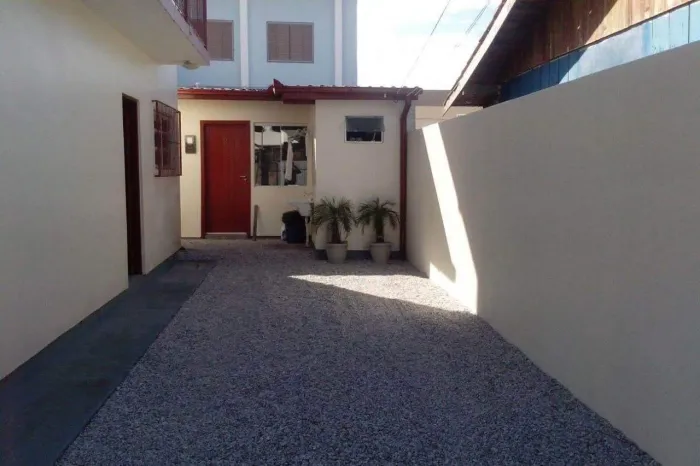 Alugo Apartamento kitnet 1 quarto no Carianos próximo ao multi hospital
