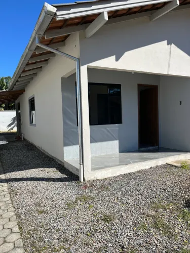 VENDE-SE. Casa no centro de Major Gercino..