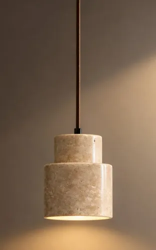 Lustre para ambientes internos com cúpula de resina