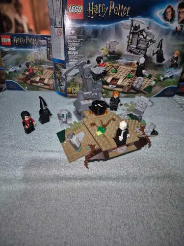 Lego 75965, A Ascensão de Voldemort, Harry Potter - 184 peças. Completo