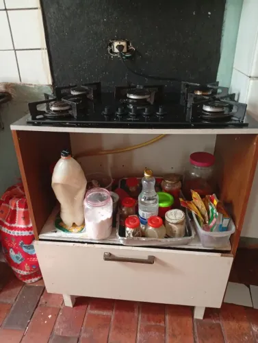 Vendo fogão cuktop com o suporte 