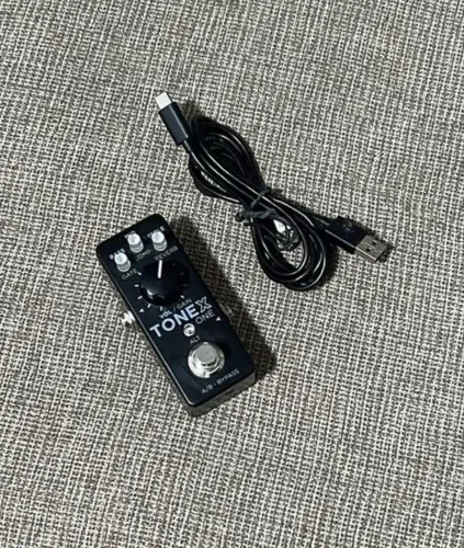 Pedal Multi Efeitos Tonex One IK Multimedia Amplitube
