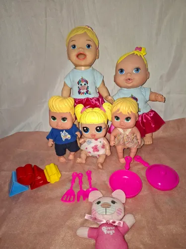 Kit Bonecas Loiras + Acessórios 