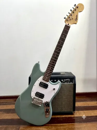 Guitarra Squier Bullet Mustang Hh (Sonic Gray)