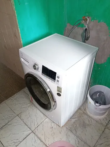 Máquina de lavar e secar