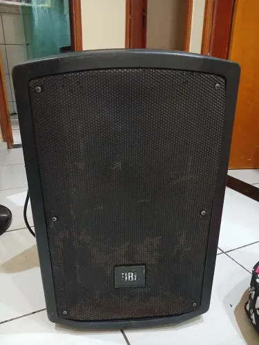 Caixa de som jbl