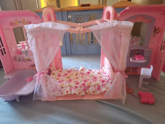 Casa romântica da barbie anos 2000 !